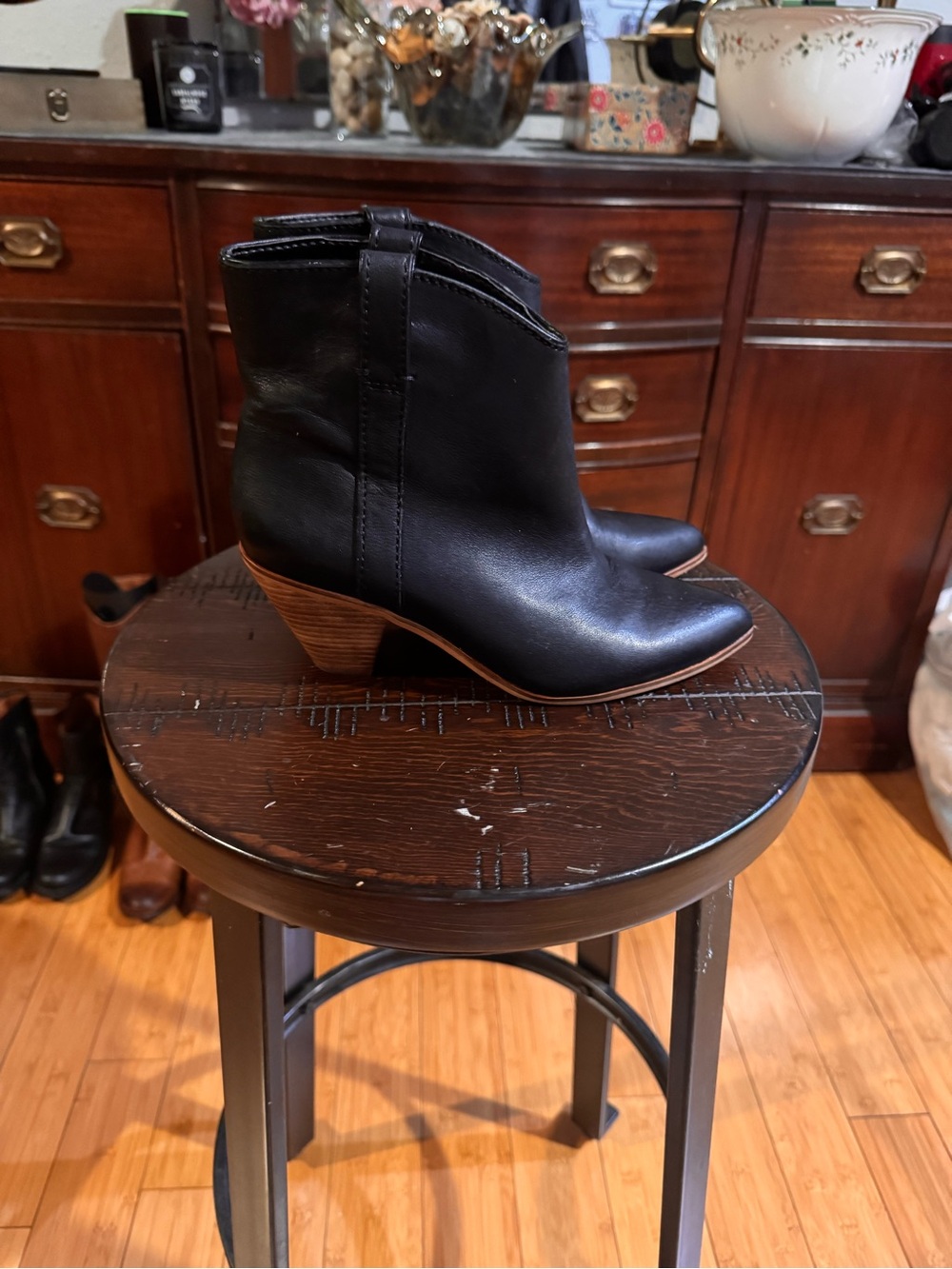 Frye & Co Marley Pull on Tab Booties